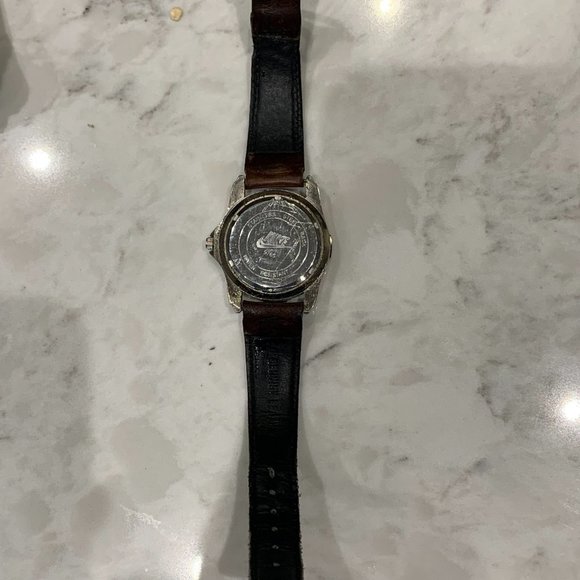 Nike | Mens Classic Nike Watch Very Worn. As Is - Picture 6 of 6